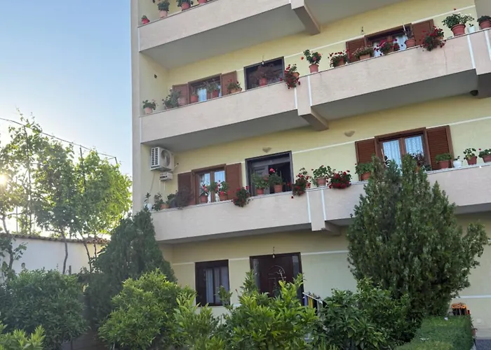 Spacious Triple With Balcony Kamez